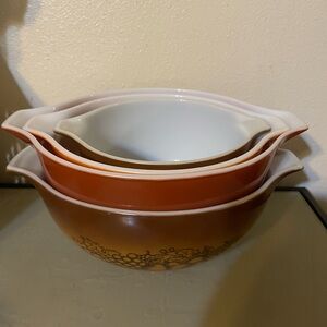 Vintage Pyrex 4 Piece Primary Bowl Set Complete Bowl Set